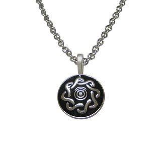 Shiny Round Celtic Design Pendant Necklace